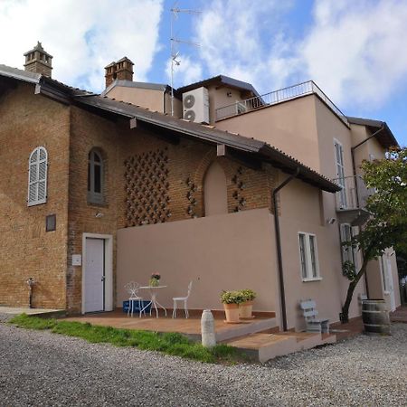 700Enolocanda Santa Giuletta 外观 照片